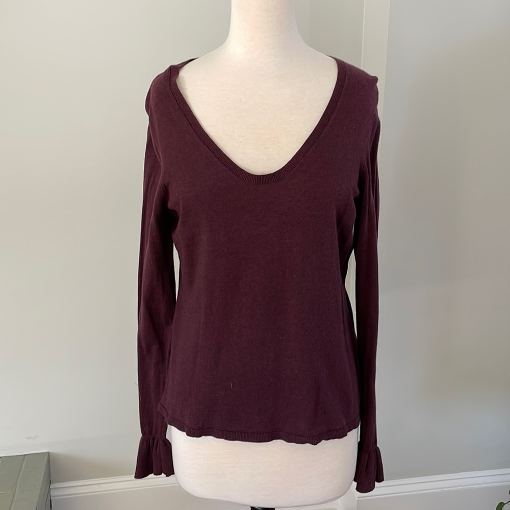 Light weight sweater